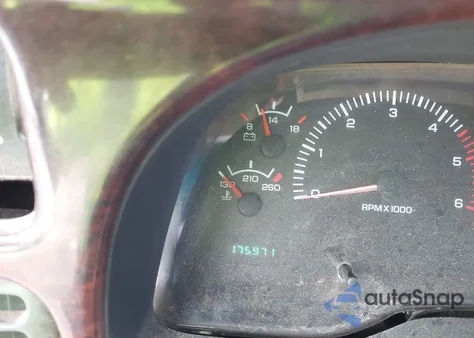 1999 Dodge Ram 2500 St z USA, uszkodzony, nr VIN 1B7KC23W4XJ588355